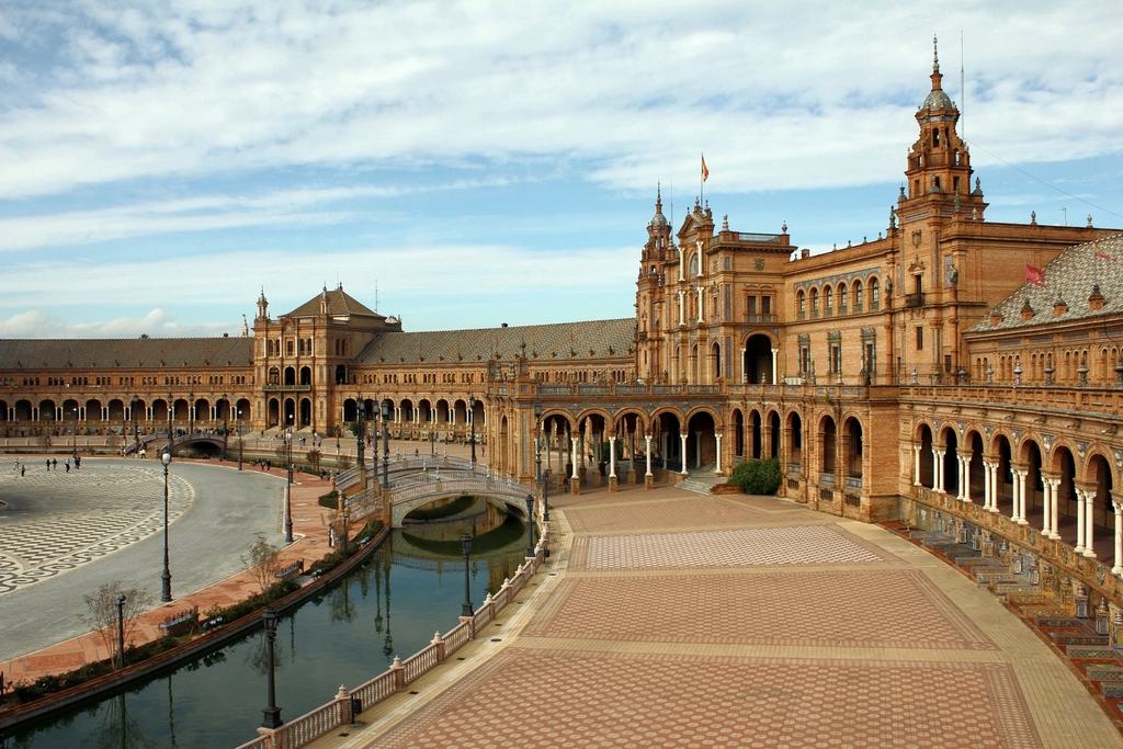Vista panorámica de la Plaza de España de Sevilla